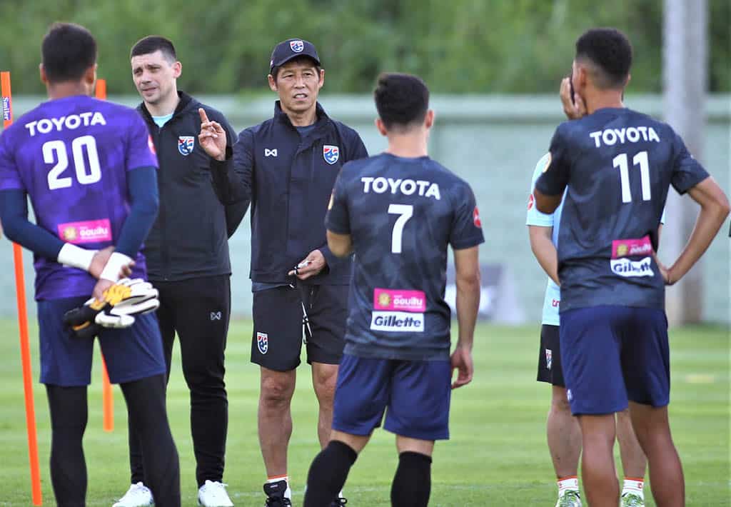 Truyền thông Thái Lan cho rằng HLV Nishino có thể sử dụng đội U23 dự AFF Cup 2020.