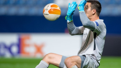Filip Nguyễn giữ sạch lưới tại Europa League, cửa về Việt Nam càng thêm xa