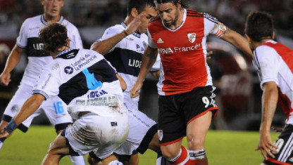 Soi kèo Sarmiento vs River Plate 5h, ngày 31/8/2021